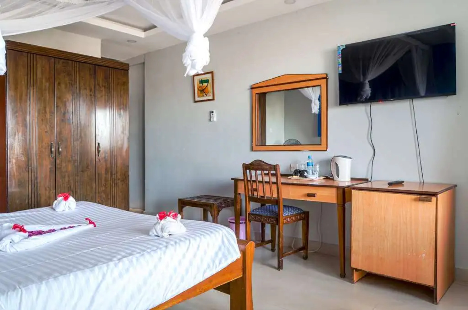 Sai Rock Beach Hotel & Spa