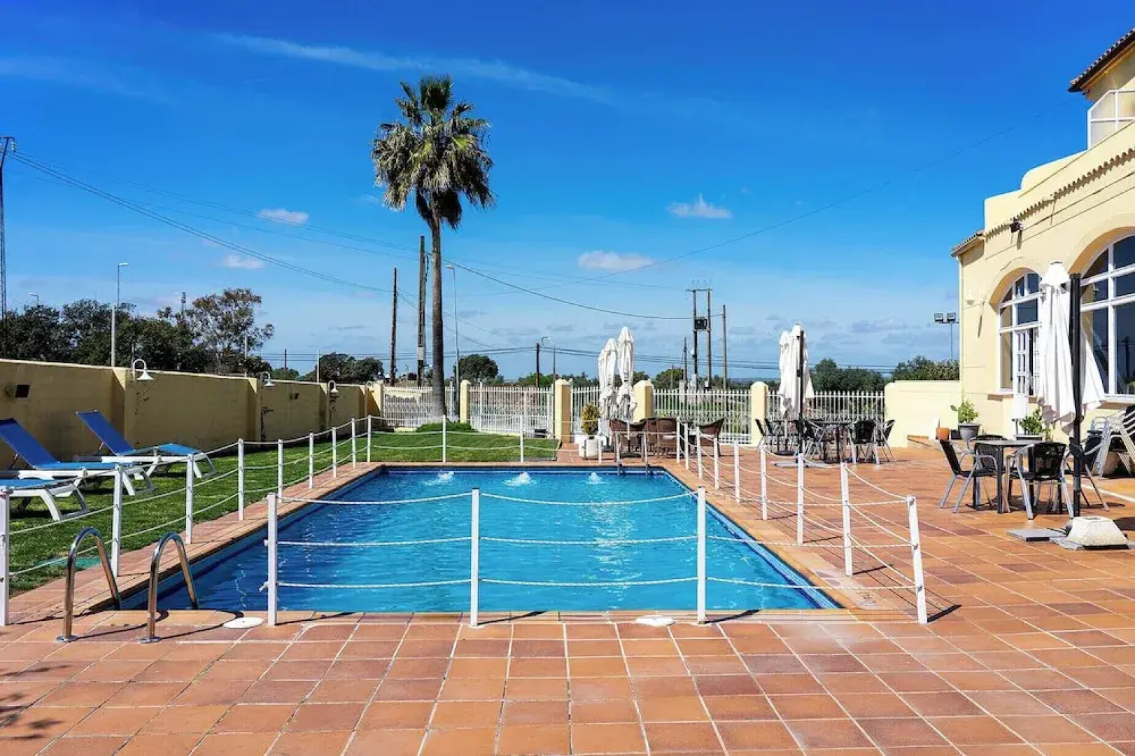 Hotel Los Barruecos by Croma