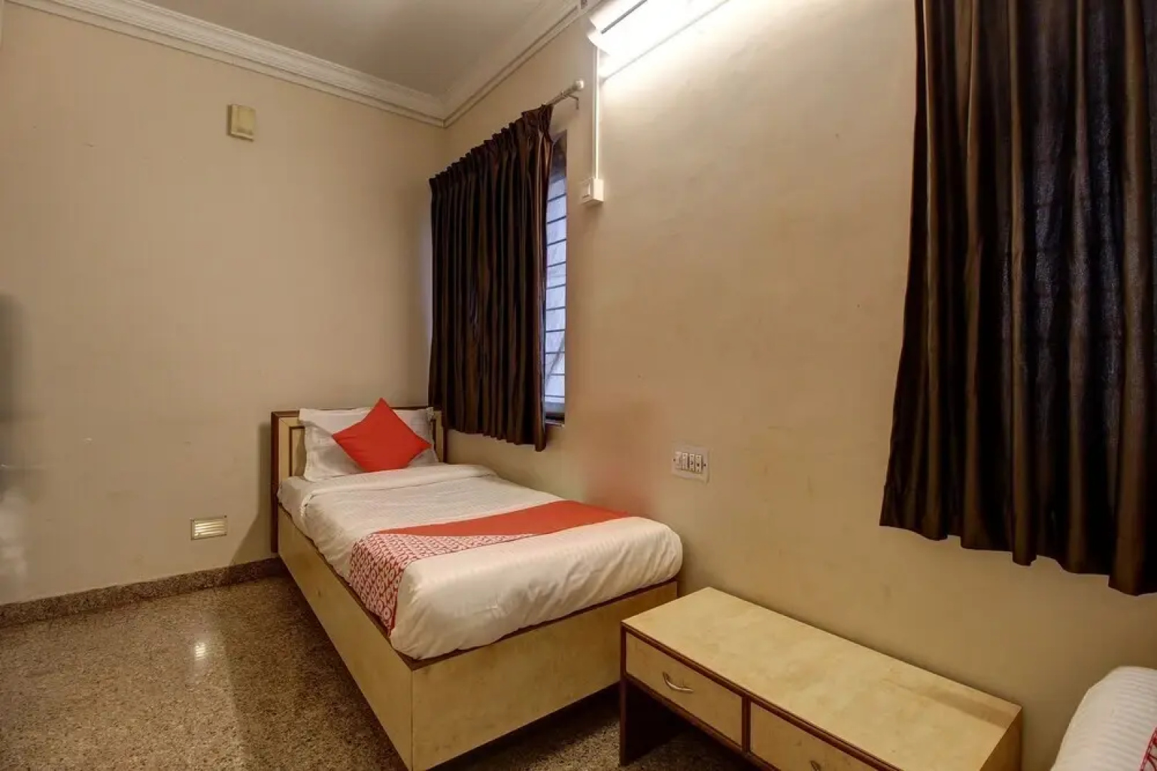 Hotel Surya Yatri Niwas by OYO Rooms