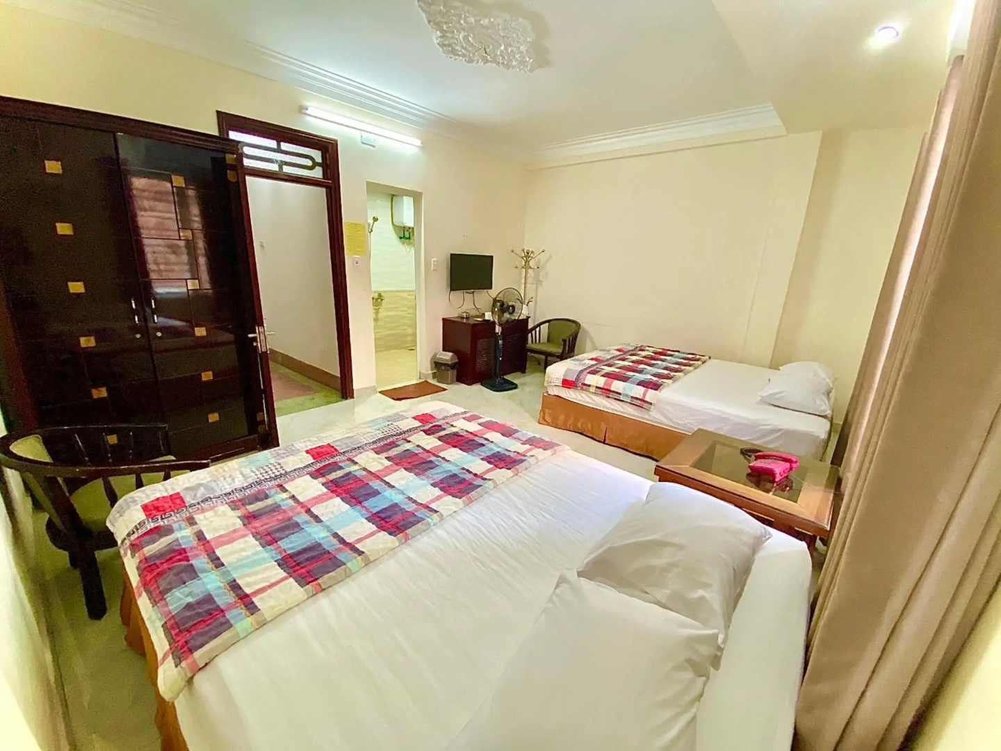 Viet Nhat Halong Hotel