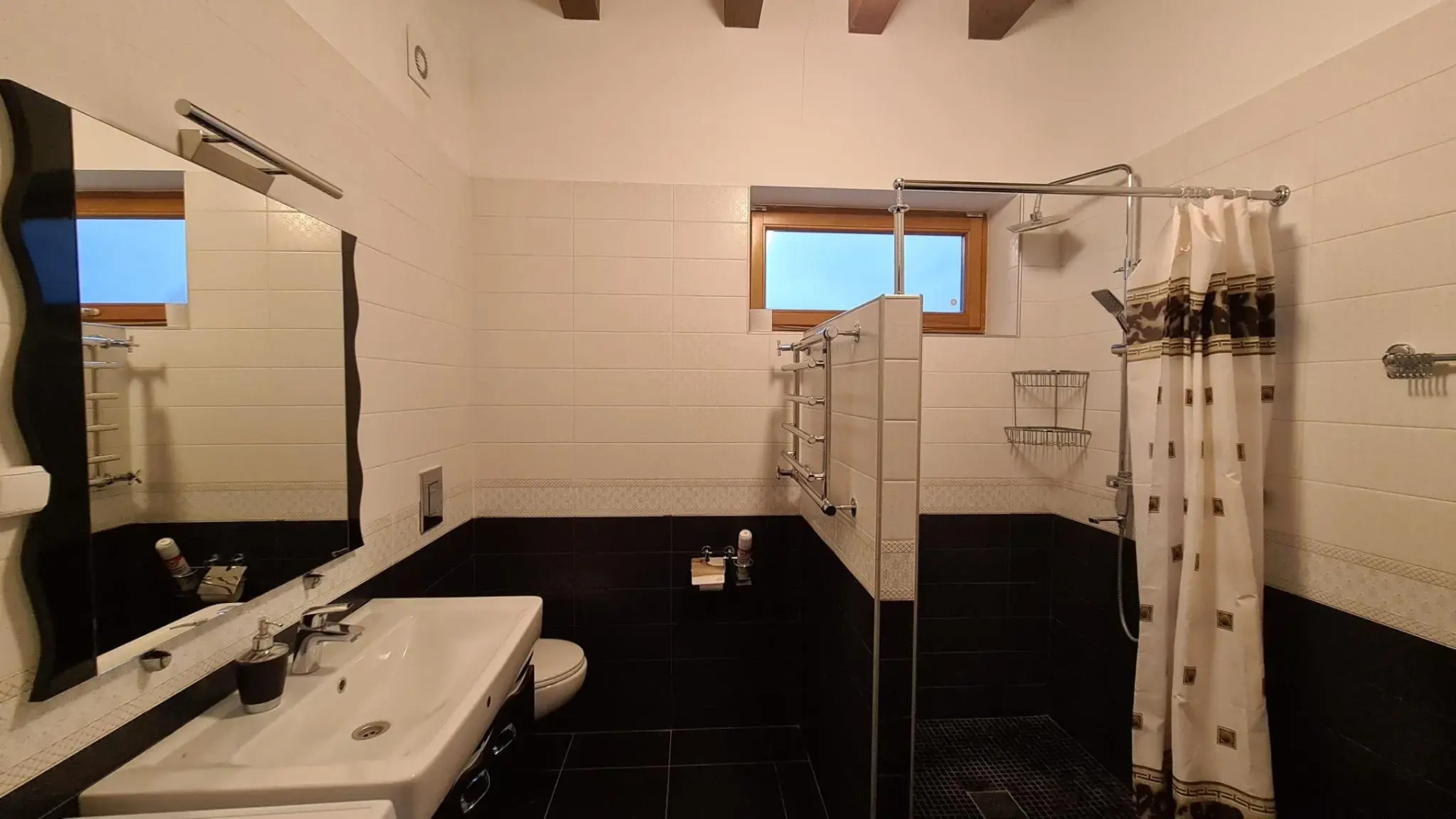 Коттедж Б1 на базе отдыха Новинки Парк