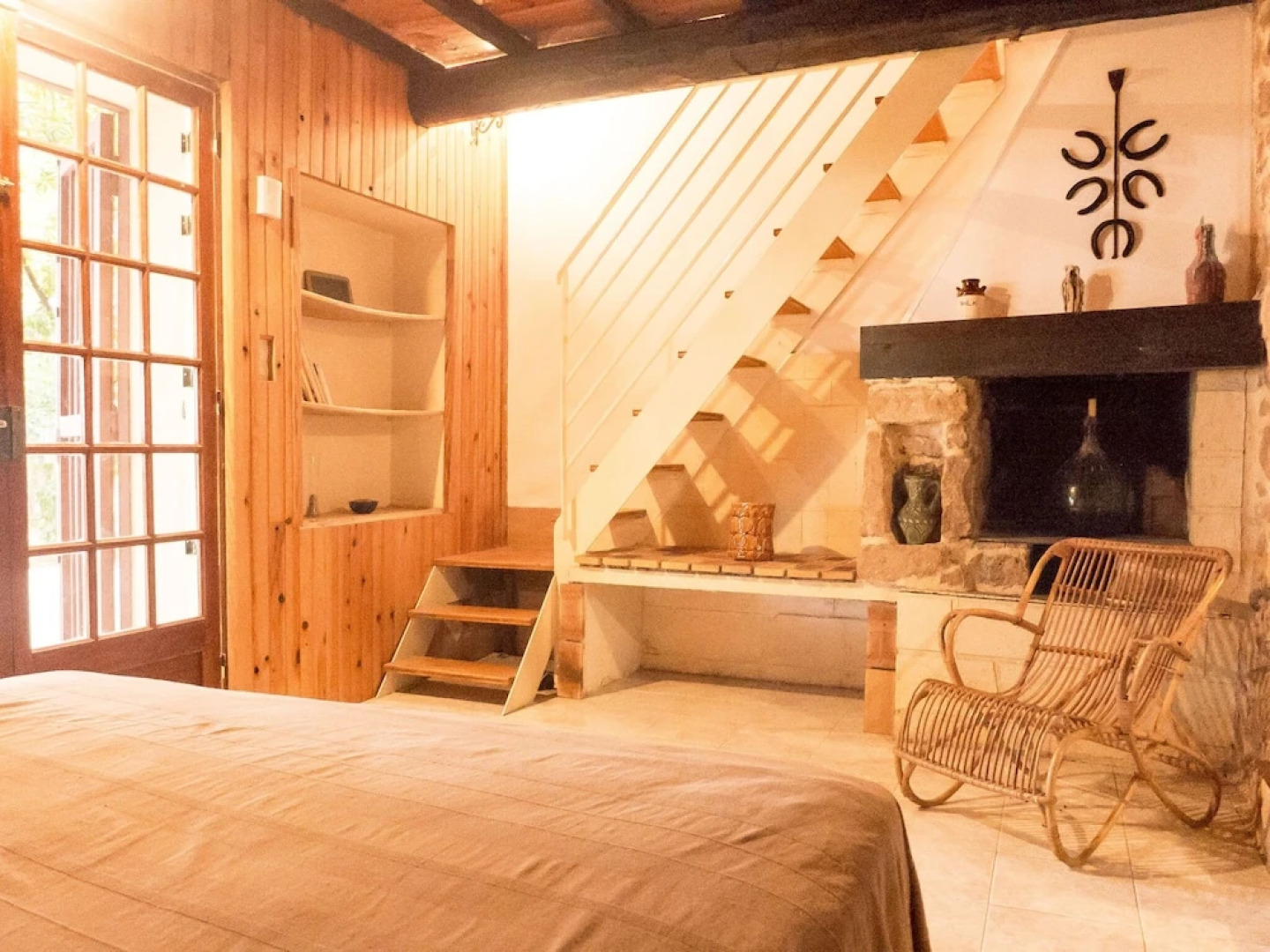 Charming Hunting Lodge near Loupian with garden