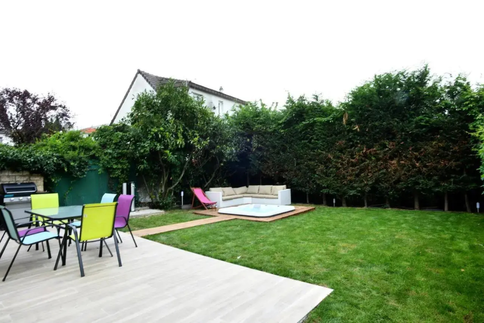 Maison avec mini piscine jacuzzi