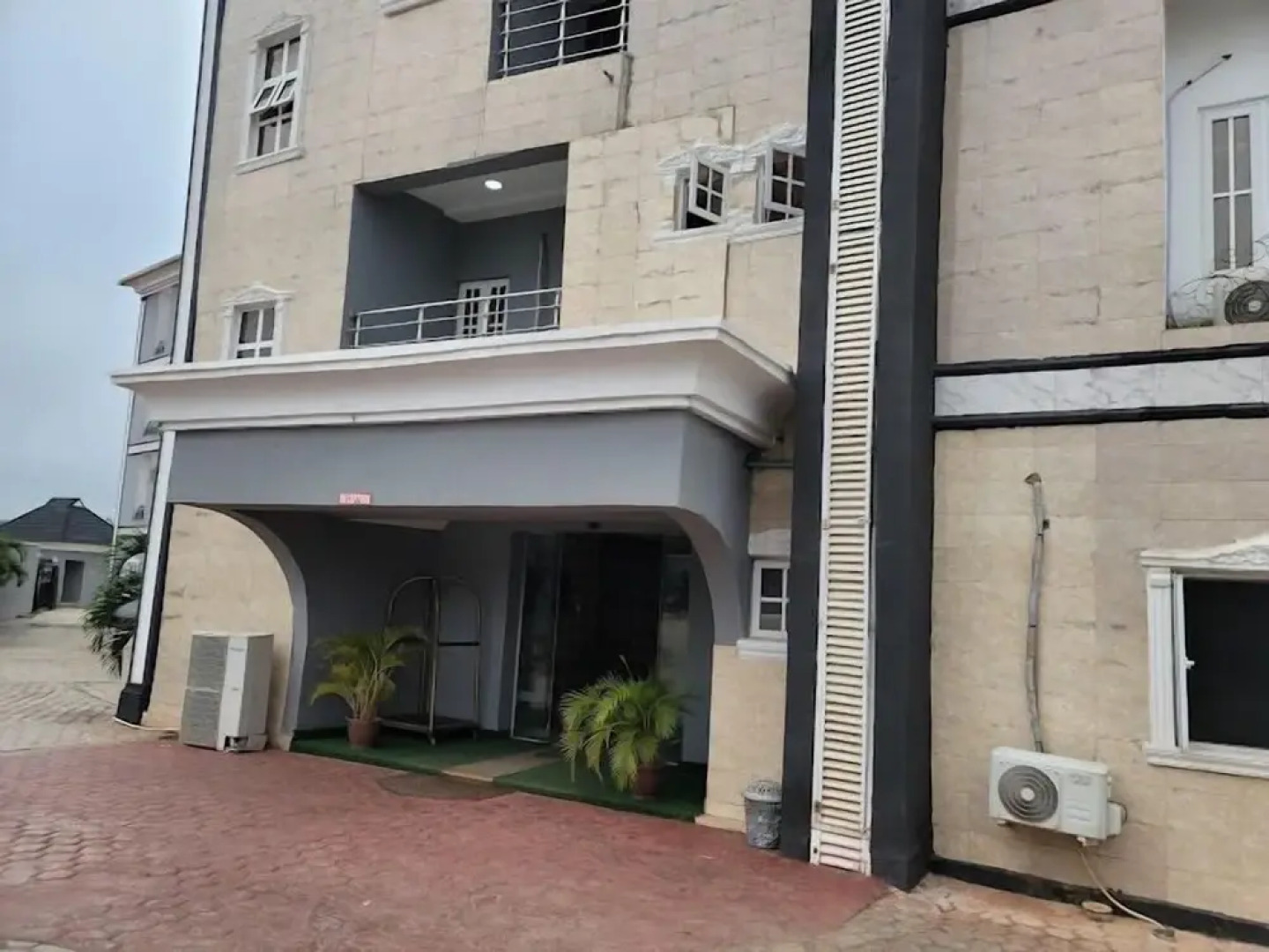 Royal Continental Suites and Apartments