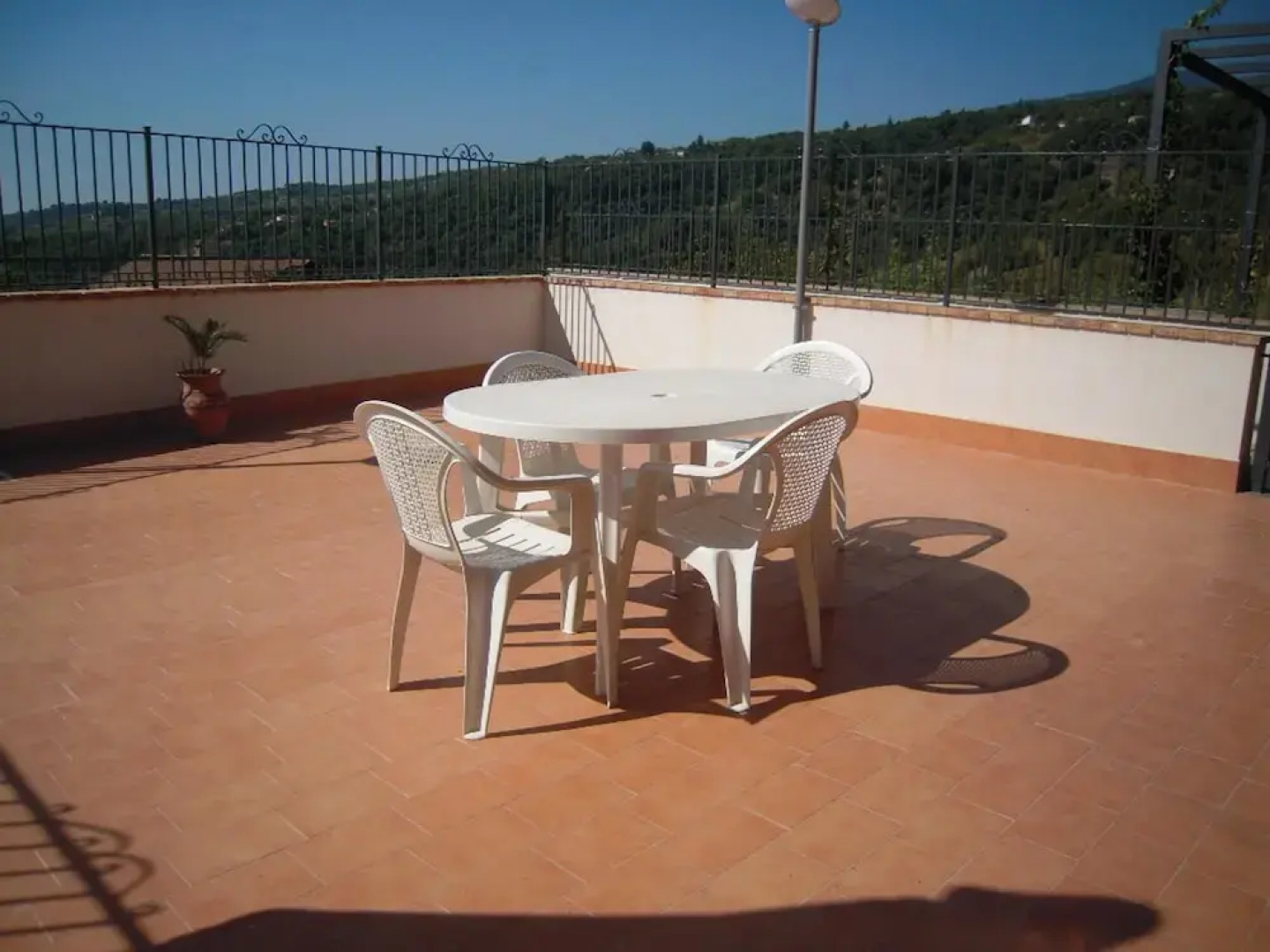 Apartment With 2 Bedrooms In Sant'alfio, With Furnished Terrace - 12 Km From The Beach