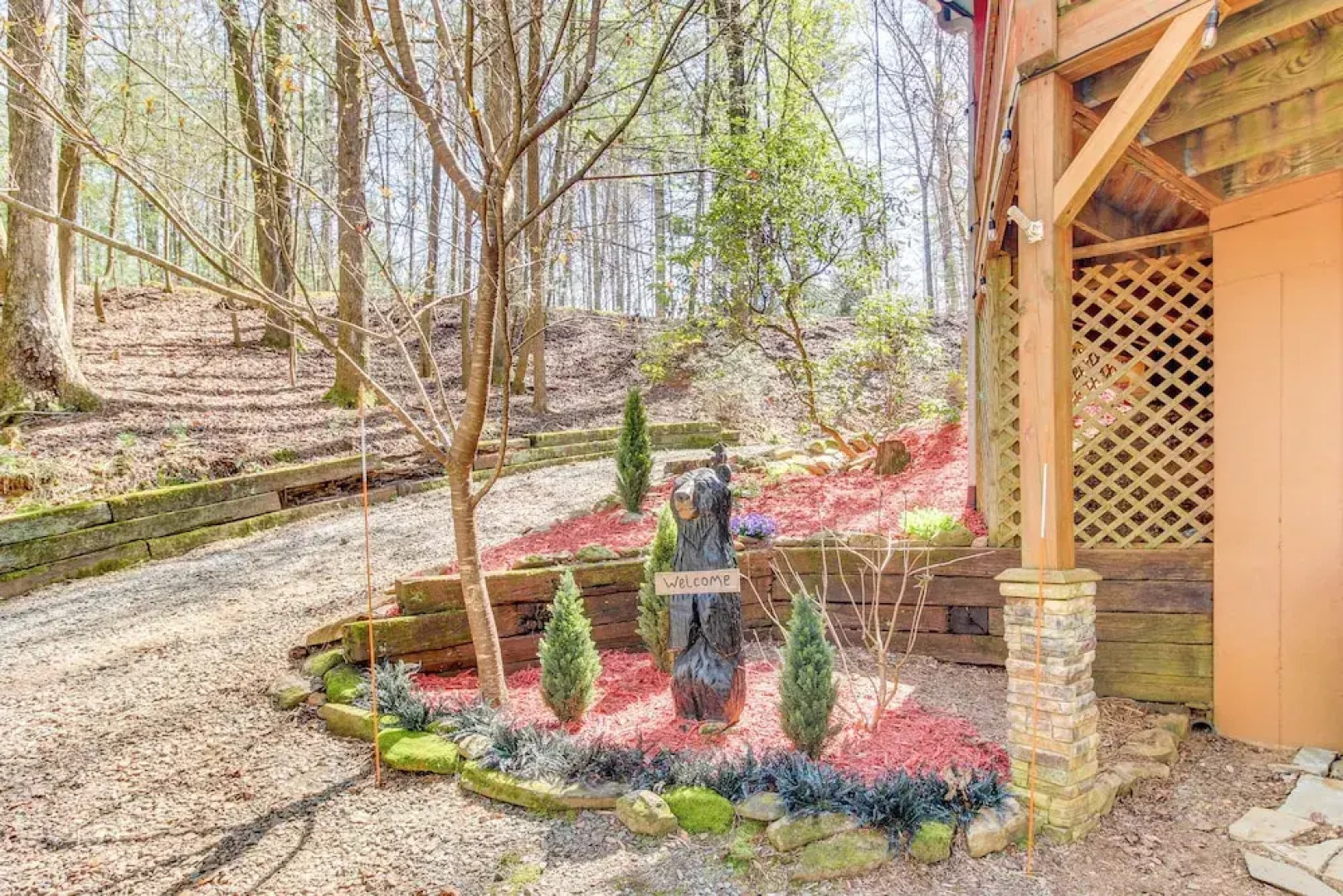 Secluded Cherry Log Cabin w/ Hot Tub + Swings!