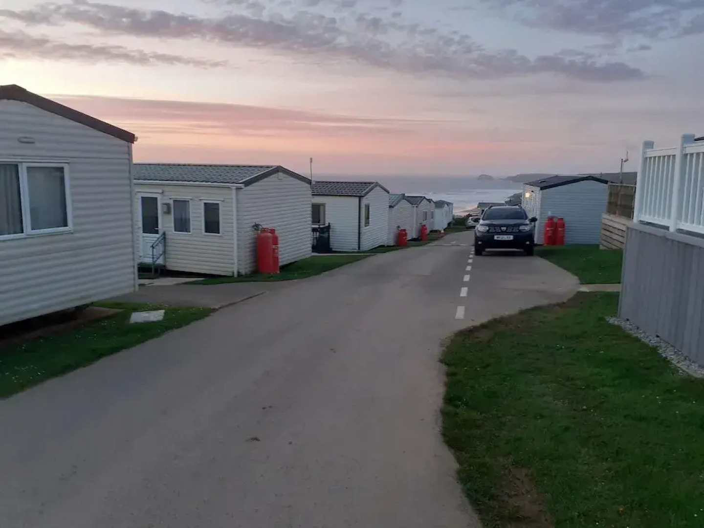 Perranporthcaravan/2bedroom/tv/gasfire