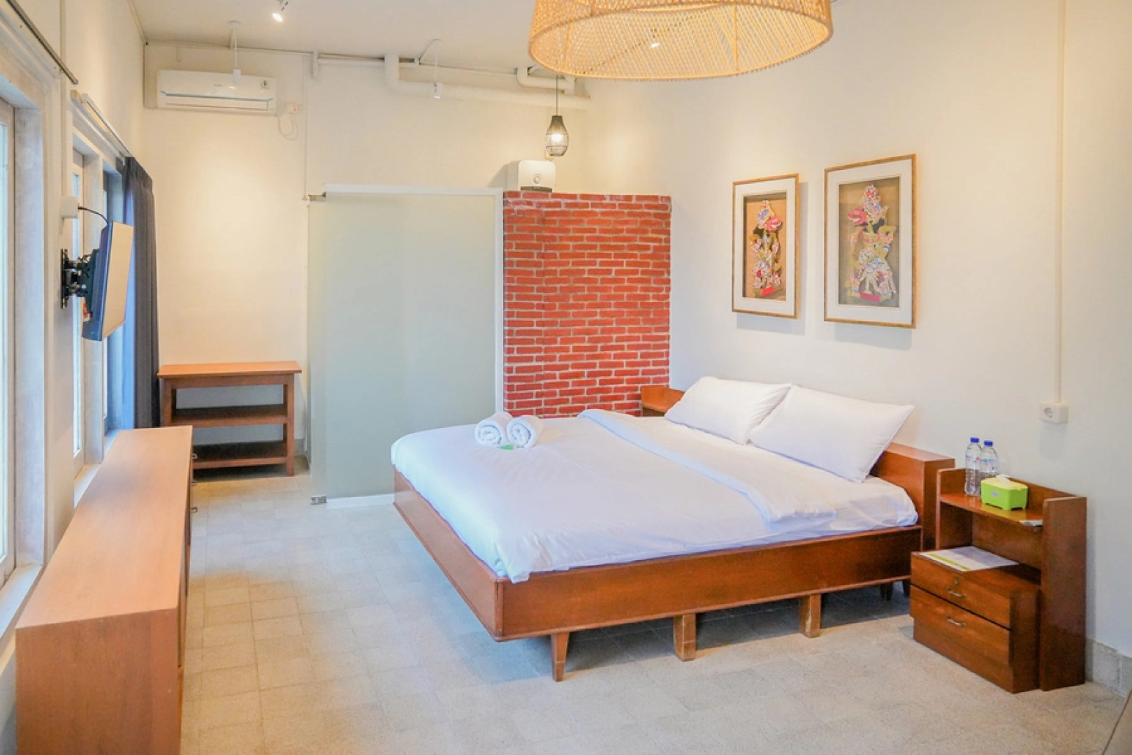 Urbanview Wisma Nirwana Tretes near Cimory Prigen