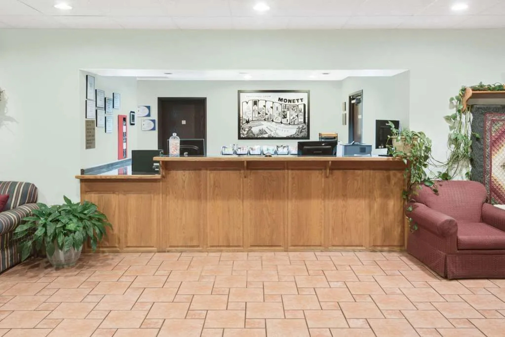 Super 8 Motel - Monett