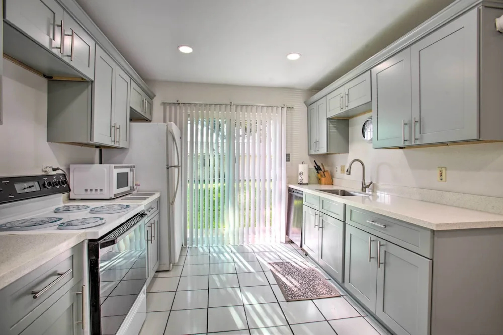 New! Laplace Townhome, 9 Mi to Lake Pontchartrain!