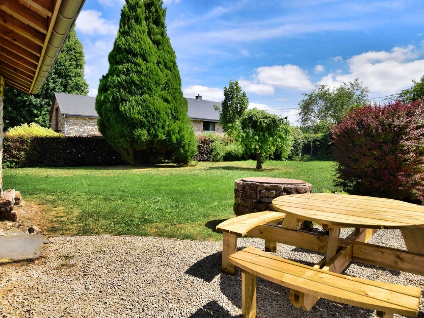 Premium Cottage in Petites Tailles With Terrace