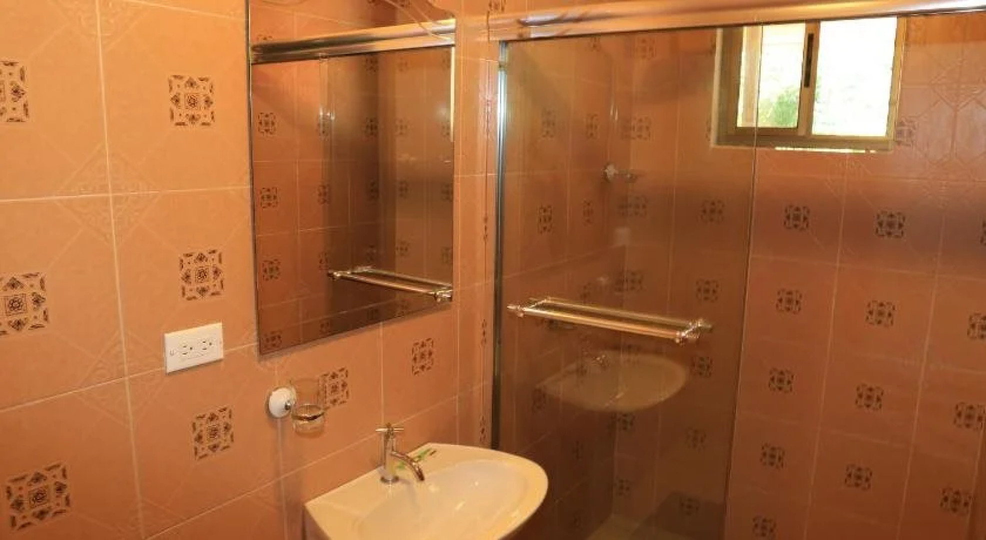 Roxy Fishing Club Y Hotel