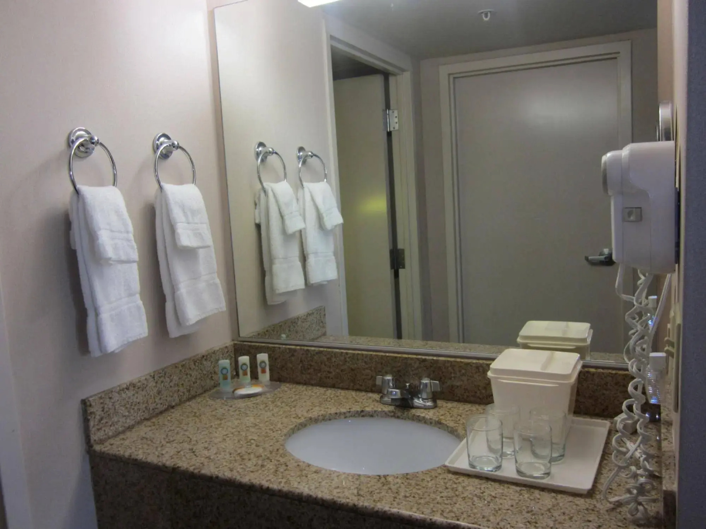 Quality Suites Lake Wright - Norfolk Airport