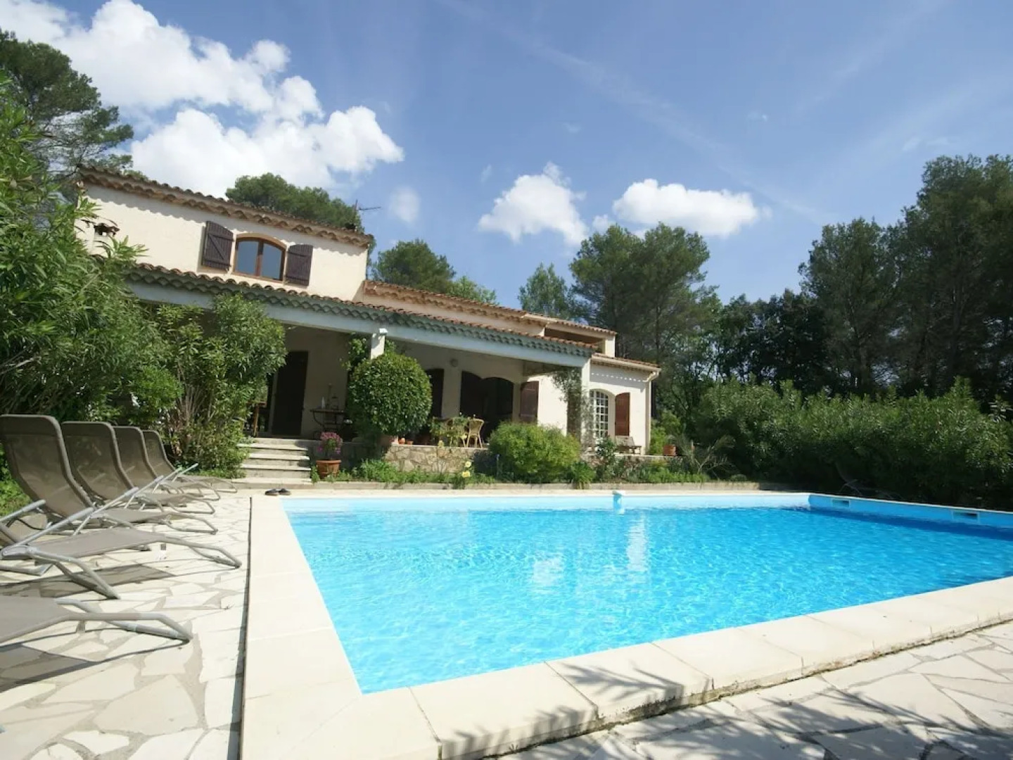 Spacious Villa With Private Pool in the Heart of Provence!