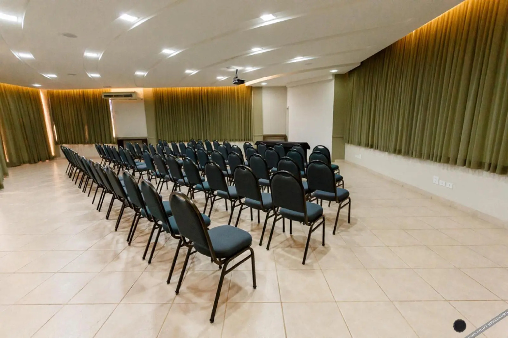 Tonello Business Hotel