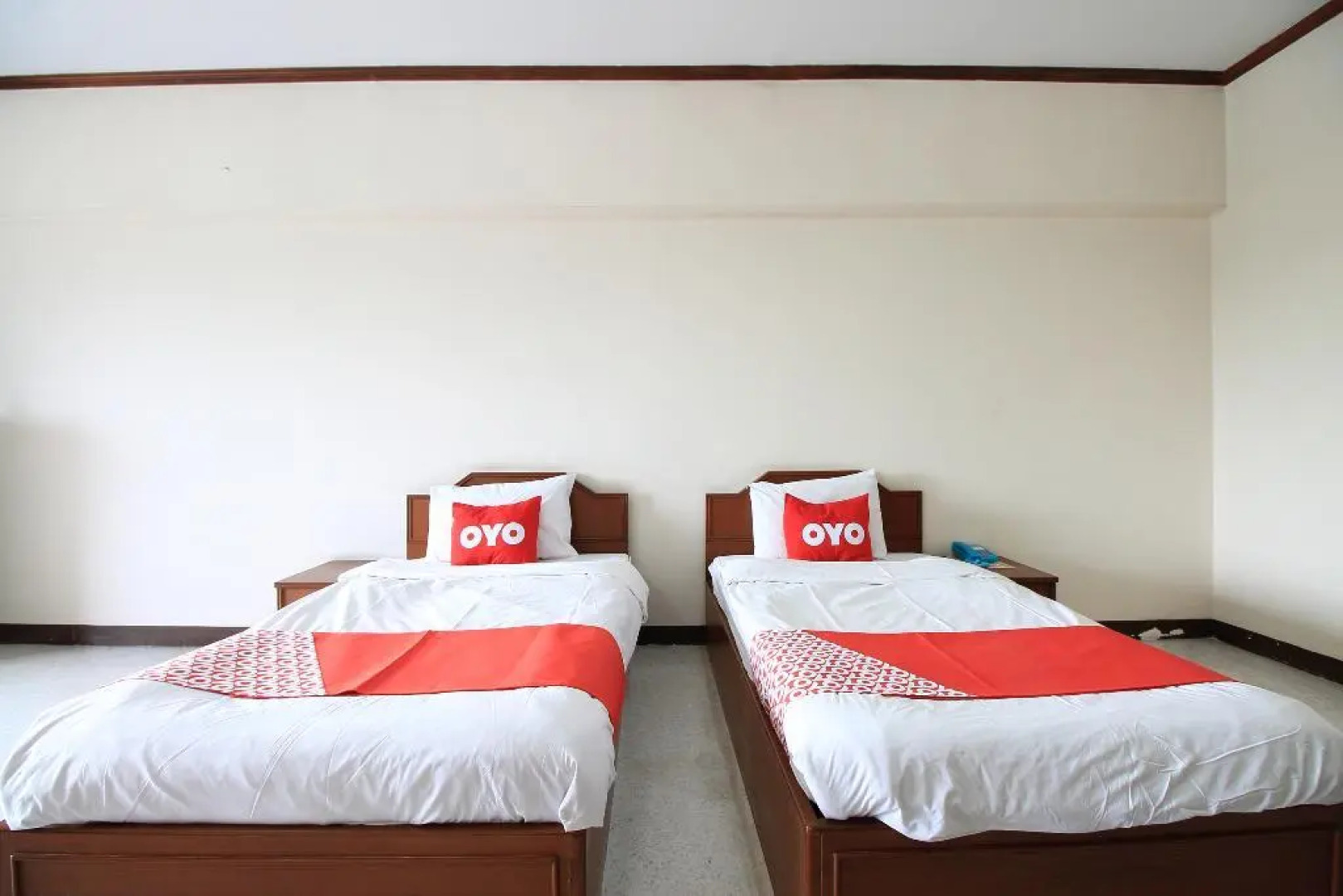 OYO 247 Diamond Place