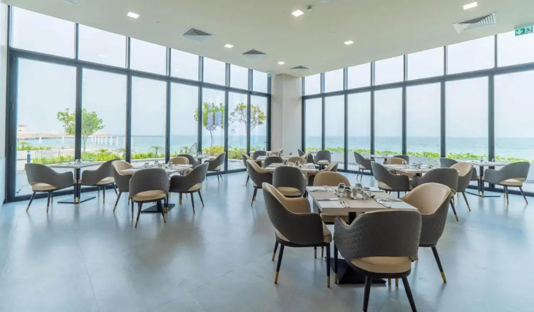 Beach Bay Hotel Mirfa