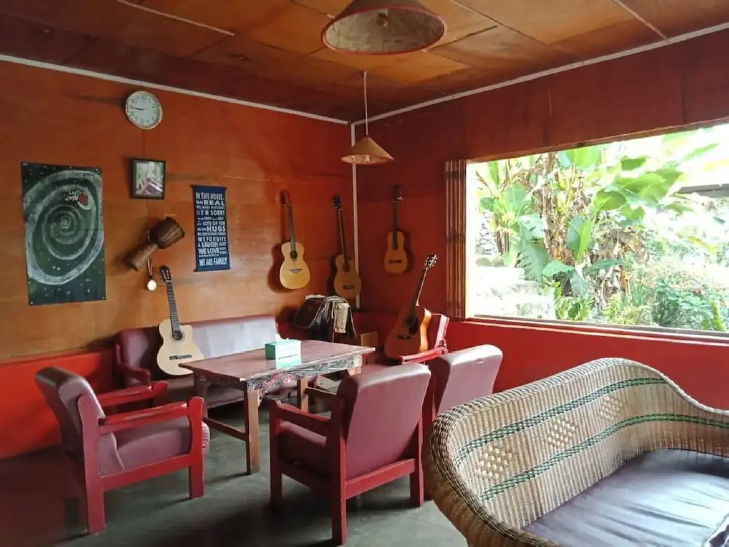 Laster Jony's Guest House