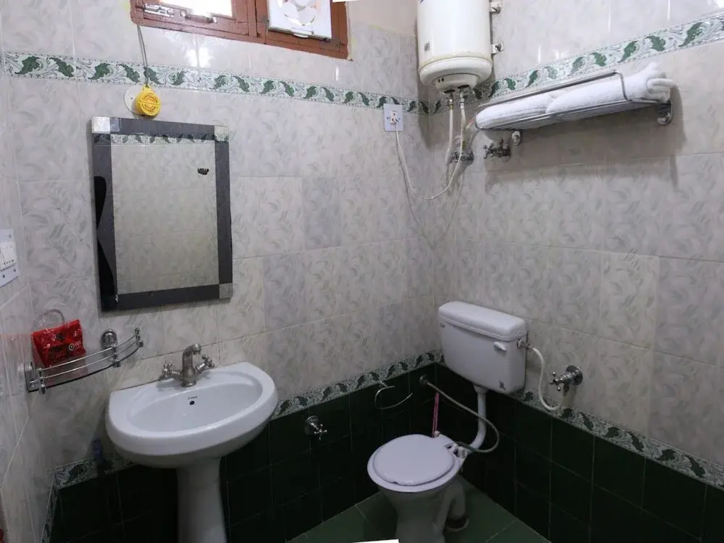 OYO 9648 Hotel Morainic Hills