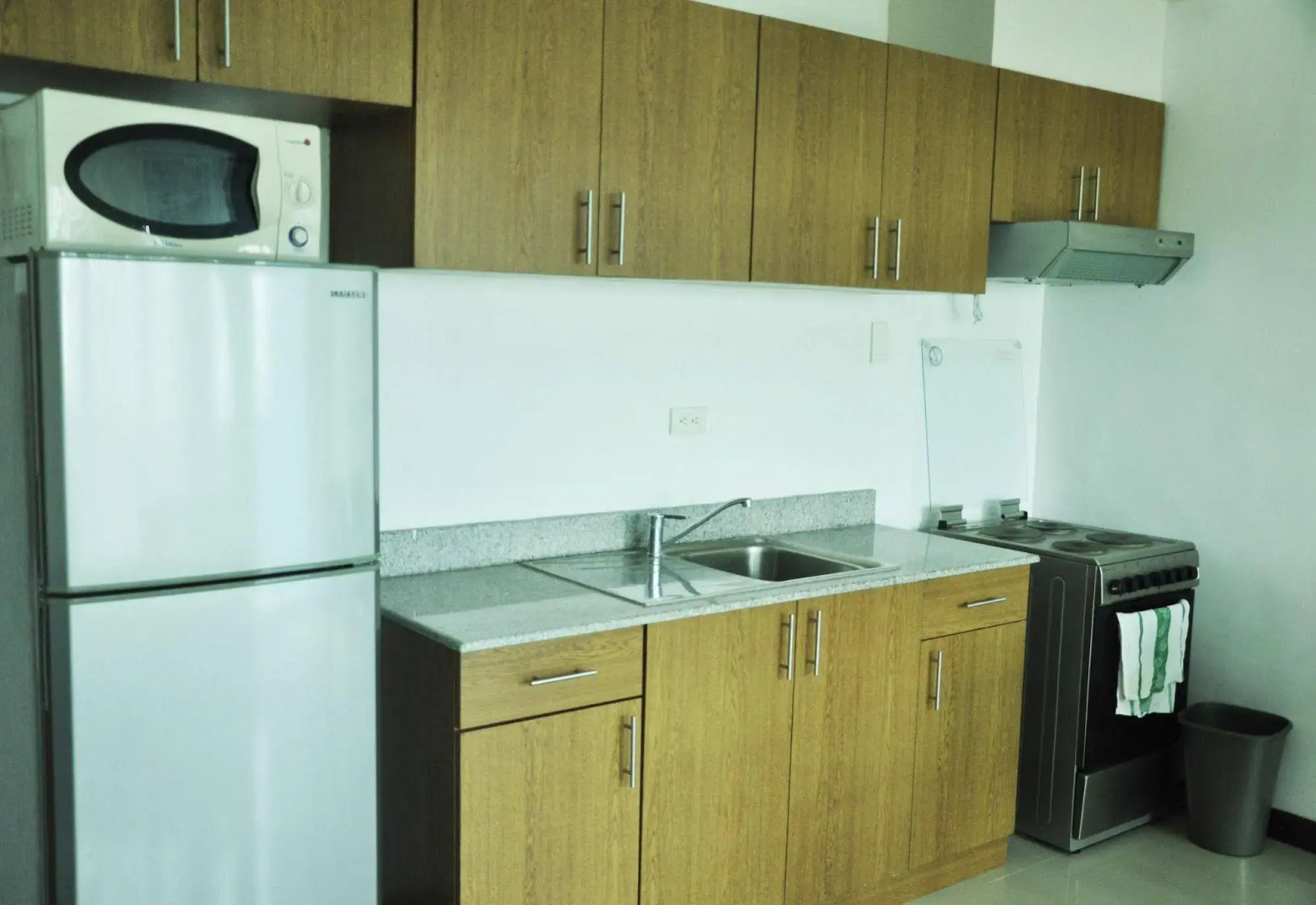 Mactan Seaside Apartments