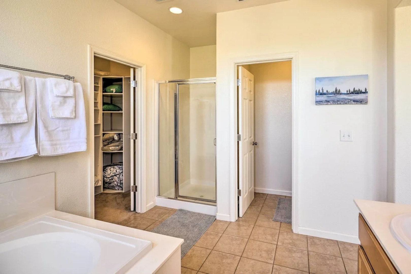 Elk Grove House w/ Grill ~ 3 Mi to Old Town!