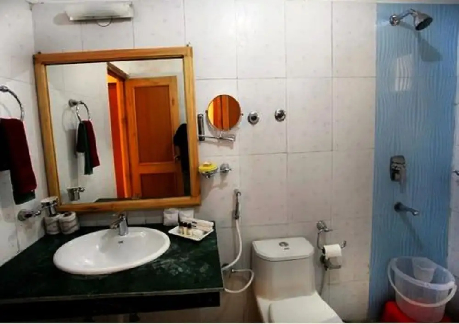 Hotel New Glacier View