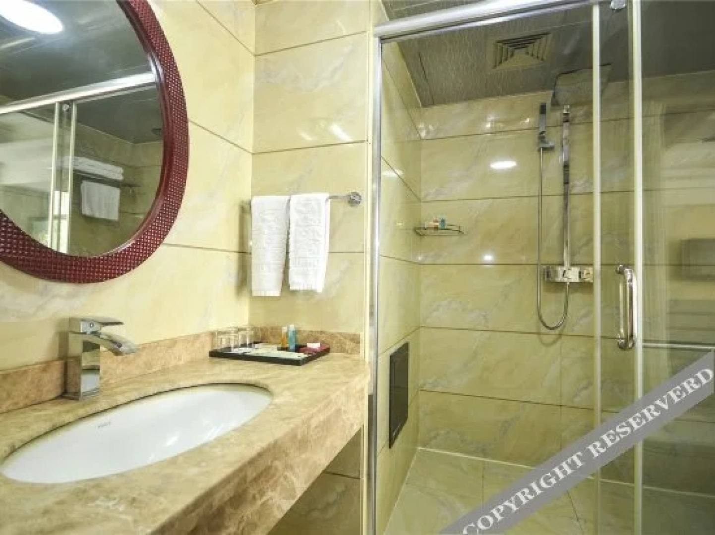 Qinhuangdao Xiadu Garden Hotel (People's Square)