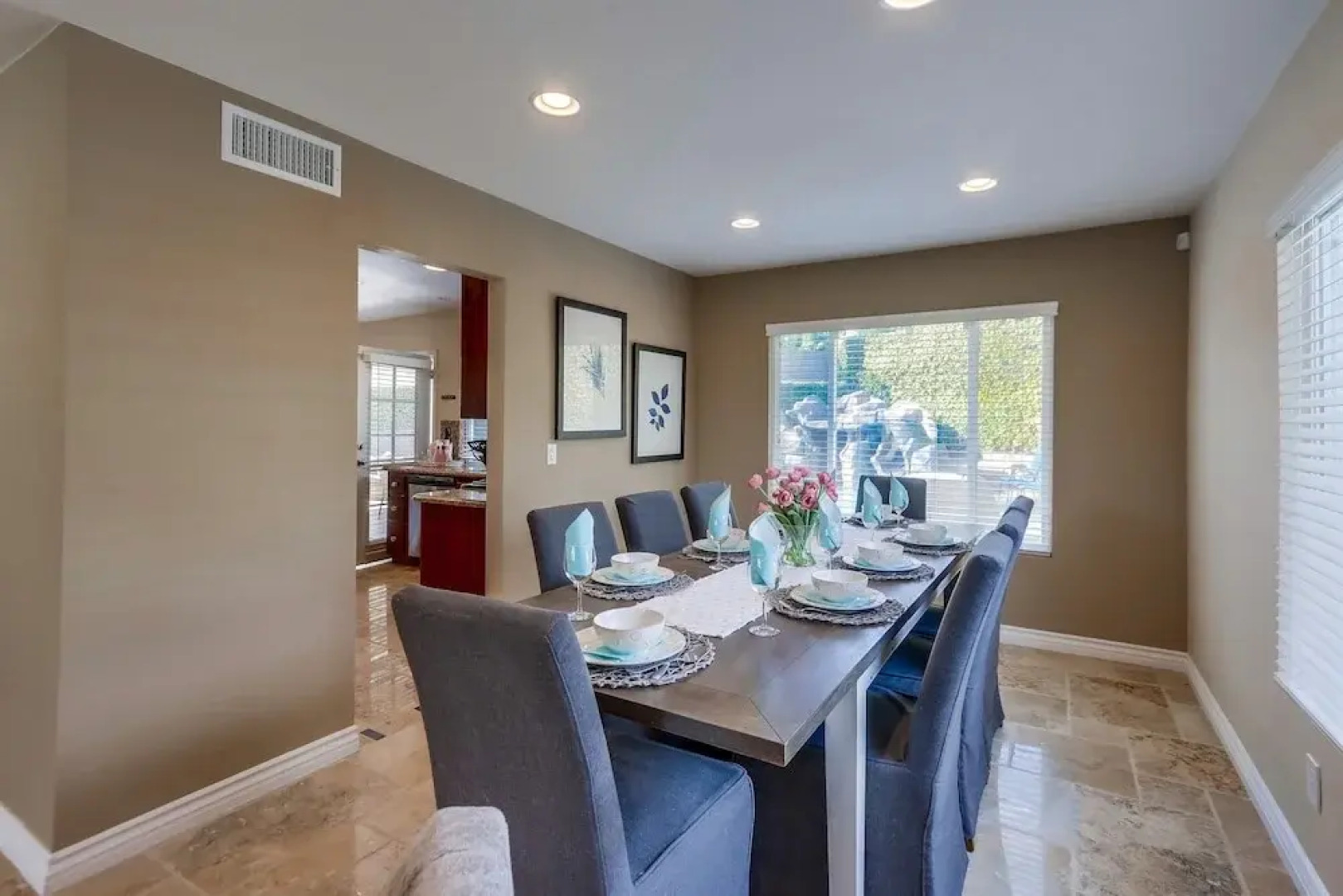 Beautiful Backyard Oasis 5 bedroom 3 Bathroom Home