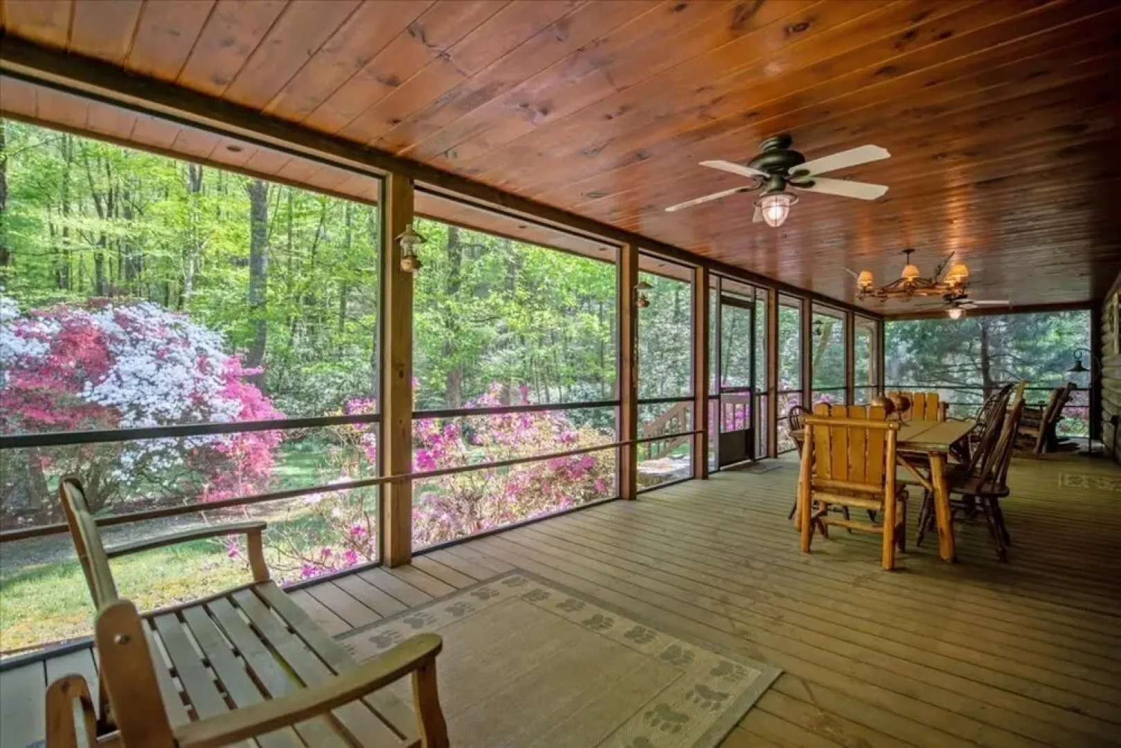 Cowboy Cabin - Gorgeous Unique Mountain Cabin With Creek Porch Pool Table