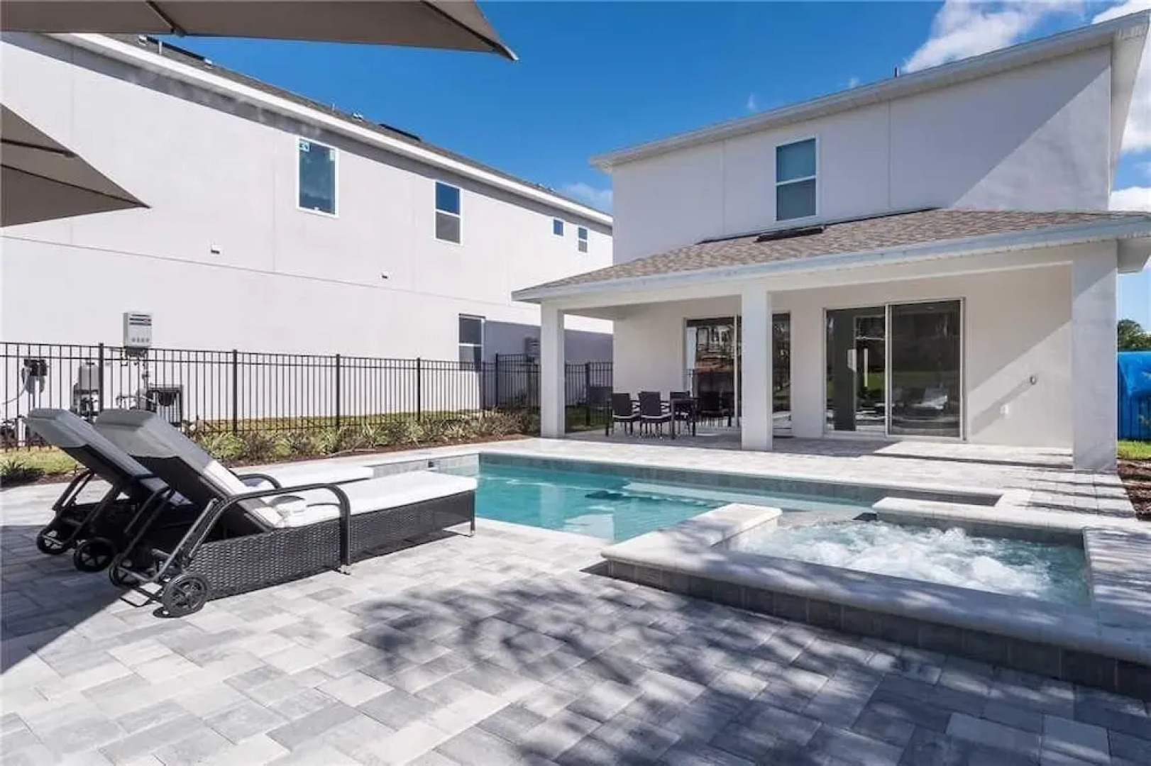 Reunion Magic 5 Bedroom Home with Private Pool and Spa