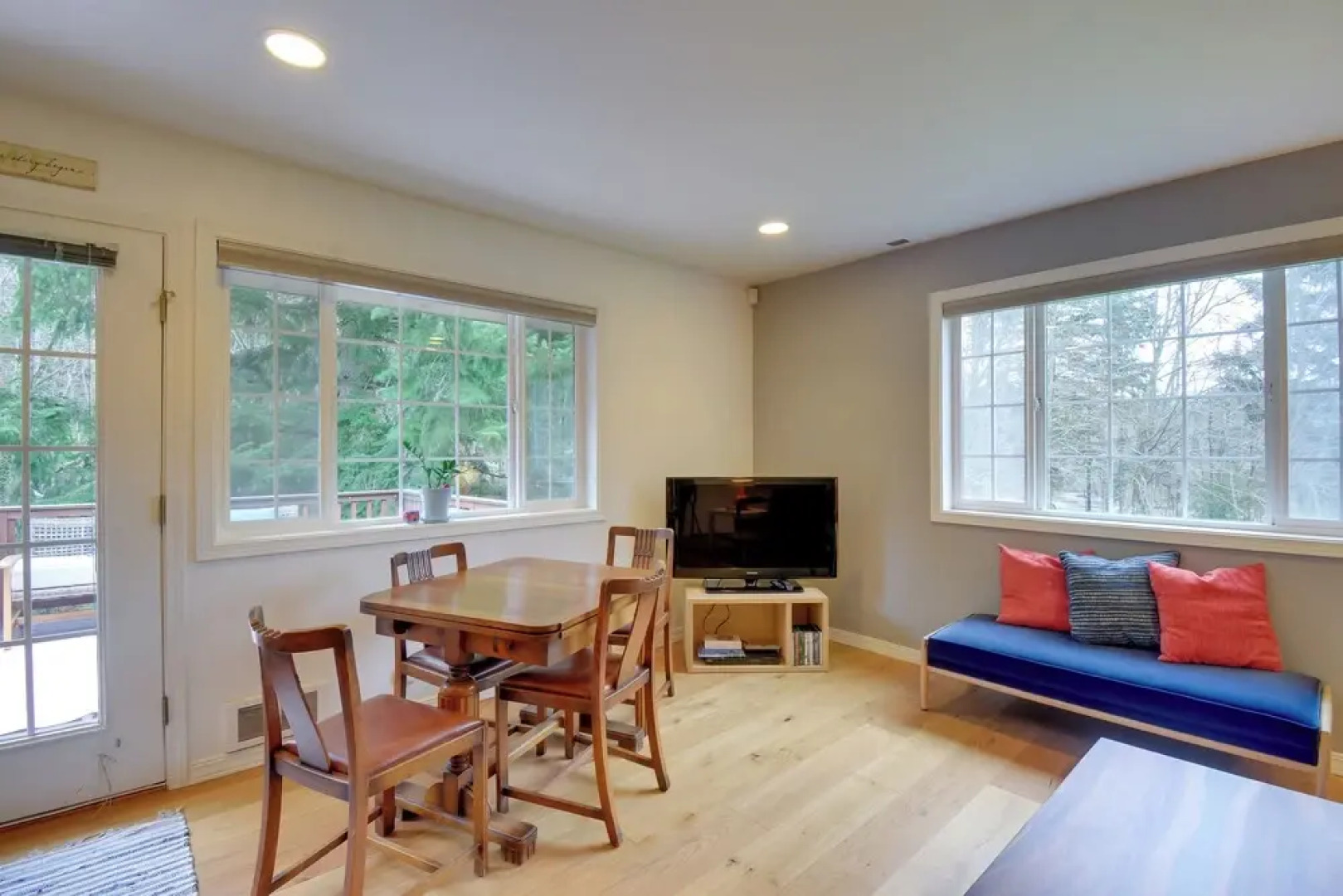 Central 4-acre Cottage w/ Deck: Walk to Bay!