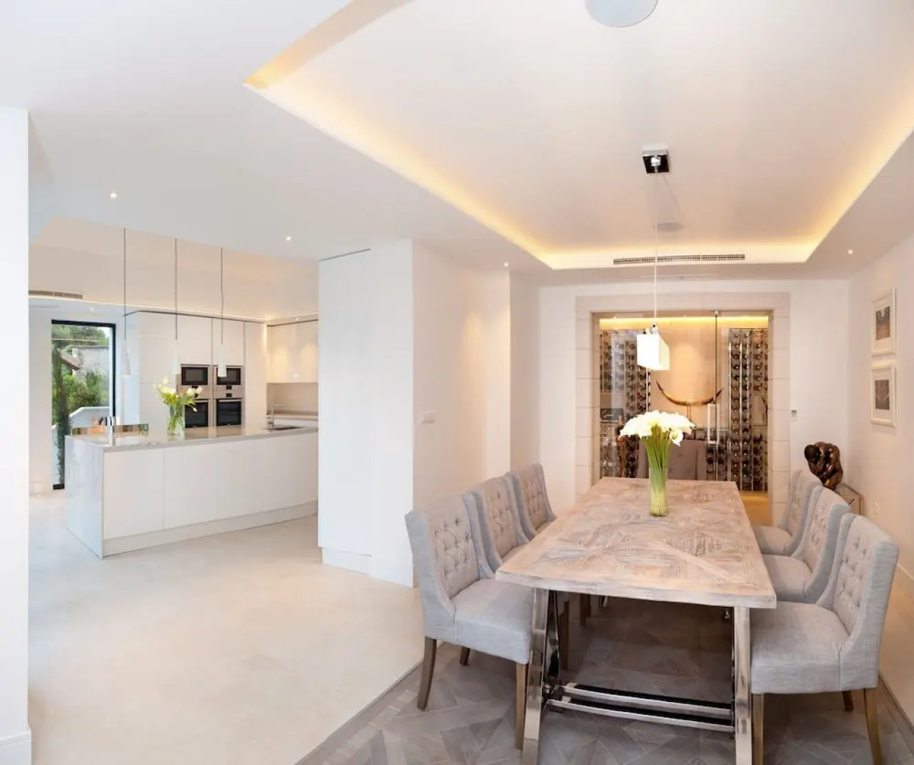 Luxury Villa Silent with Infinity Pool