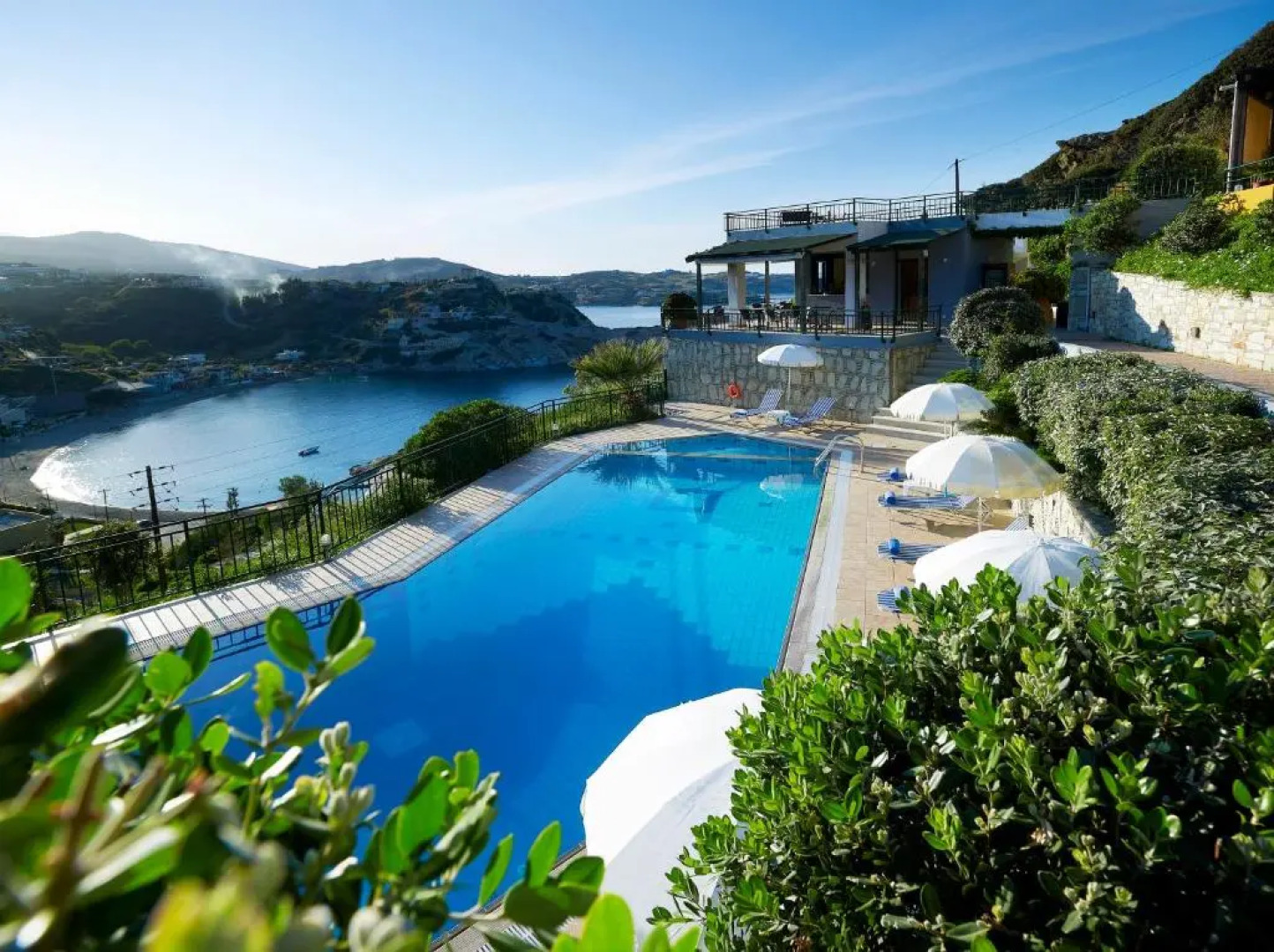 Erivolos Studios & Apartments