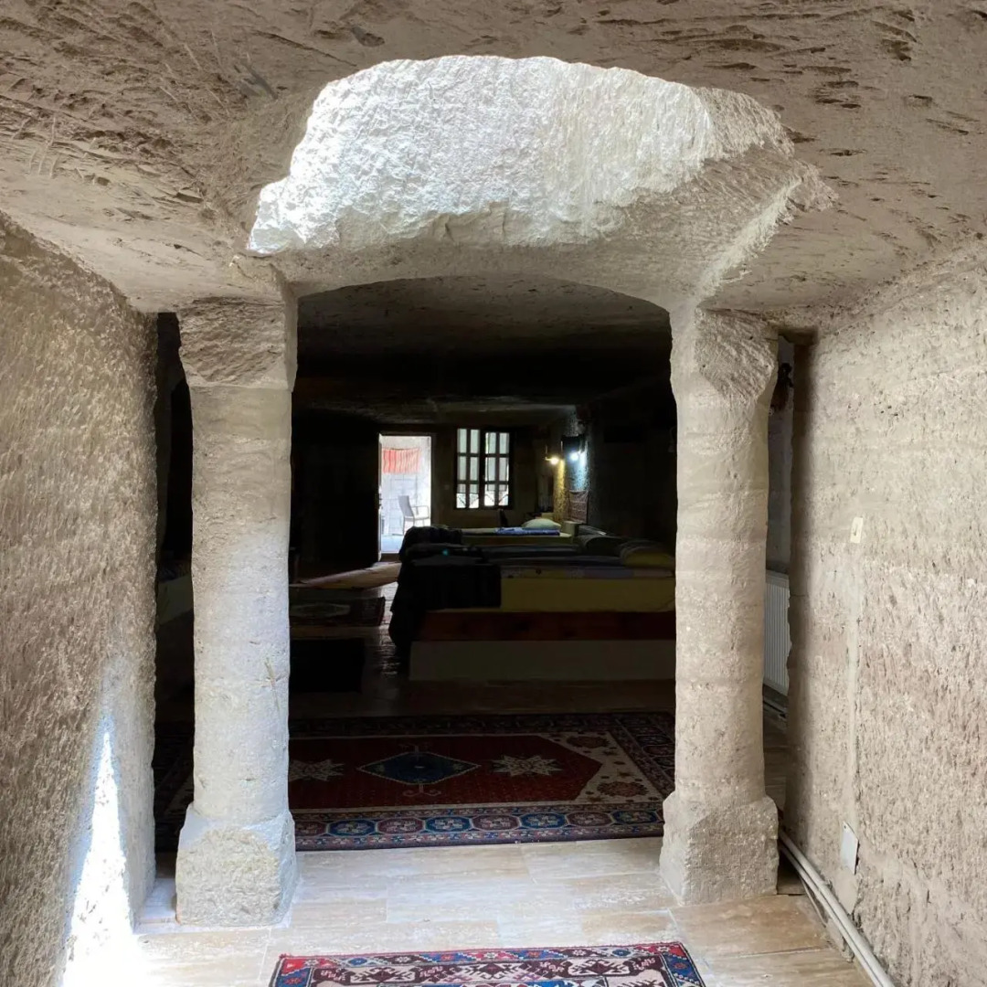 Seven Rock Cave Hotel