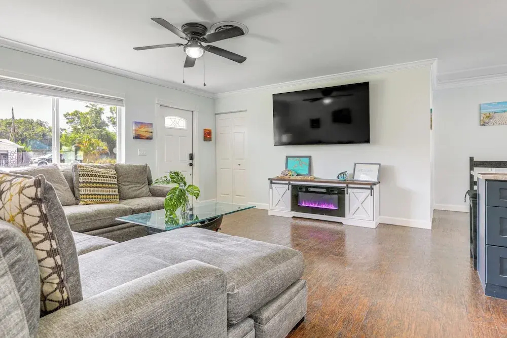 Swim, Game & Bbq: Family Retreat in Stuart