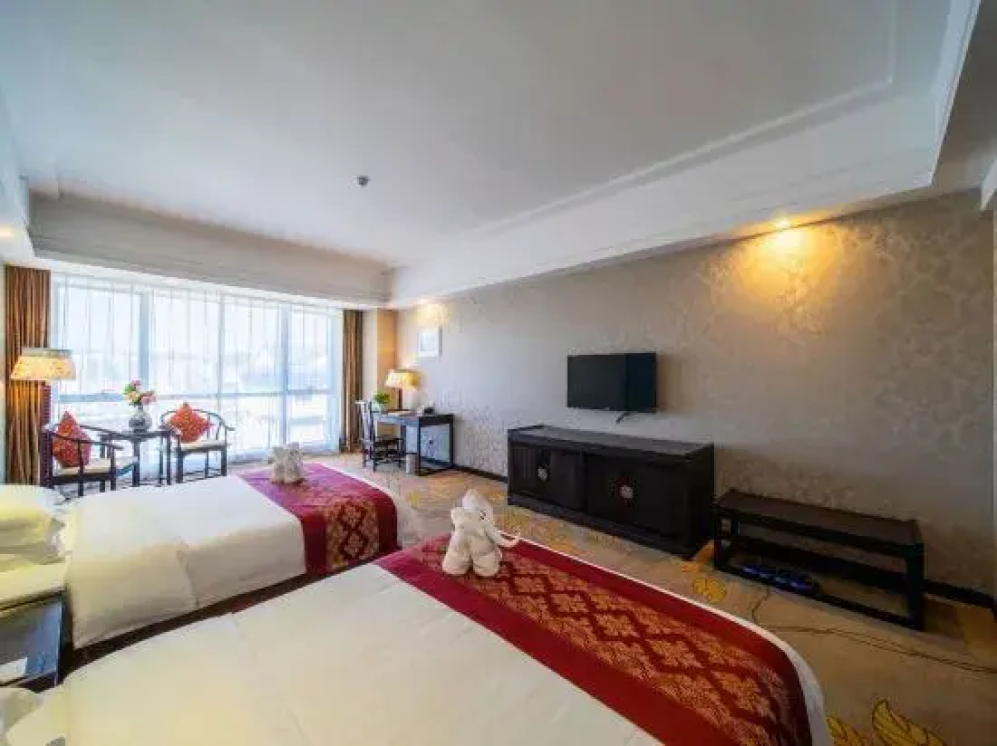 Zhangjiajie World Water Four Seasons International Hotel