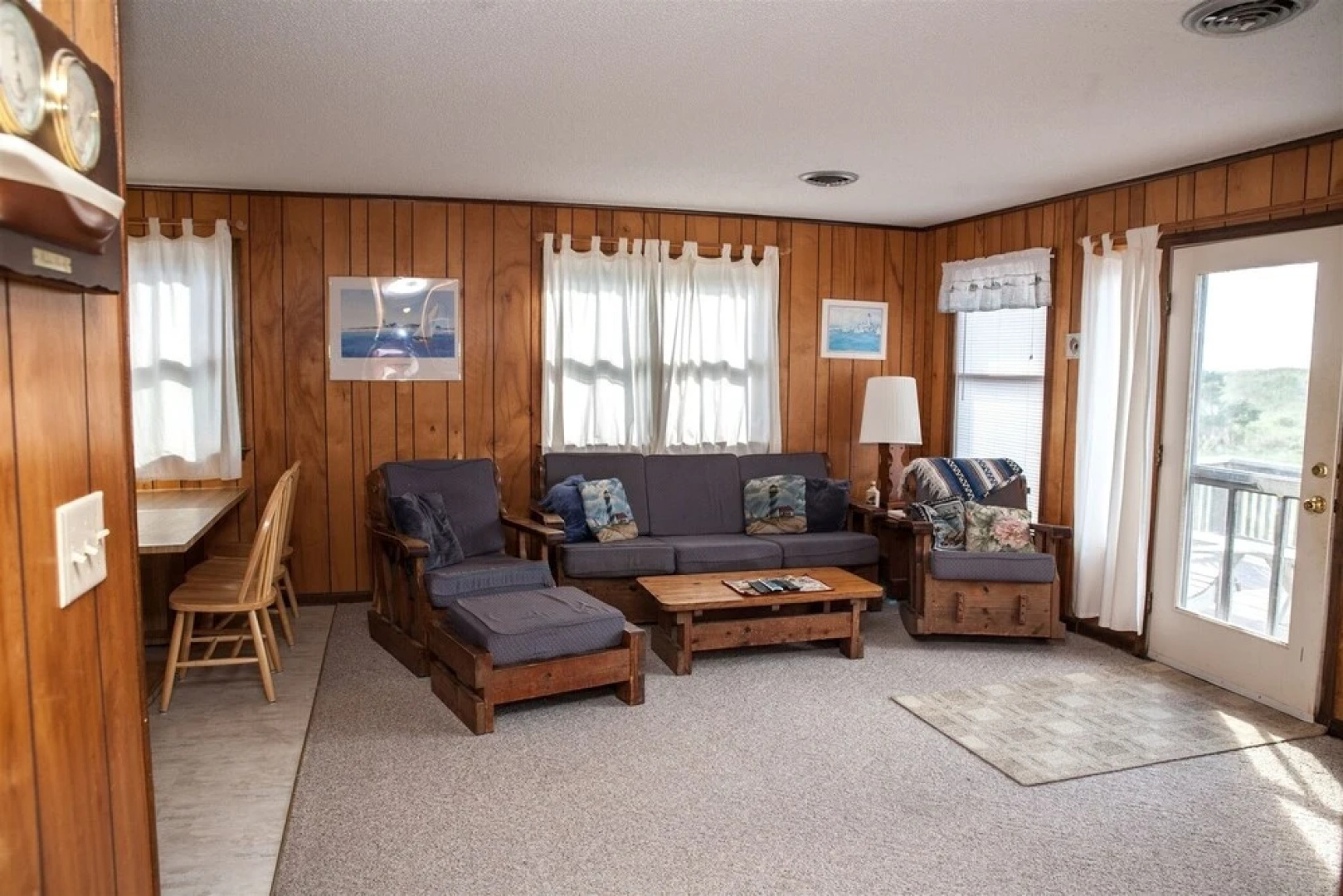 Beachbux 3 Bedroom Cottage by RedAwning