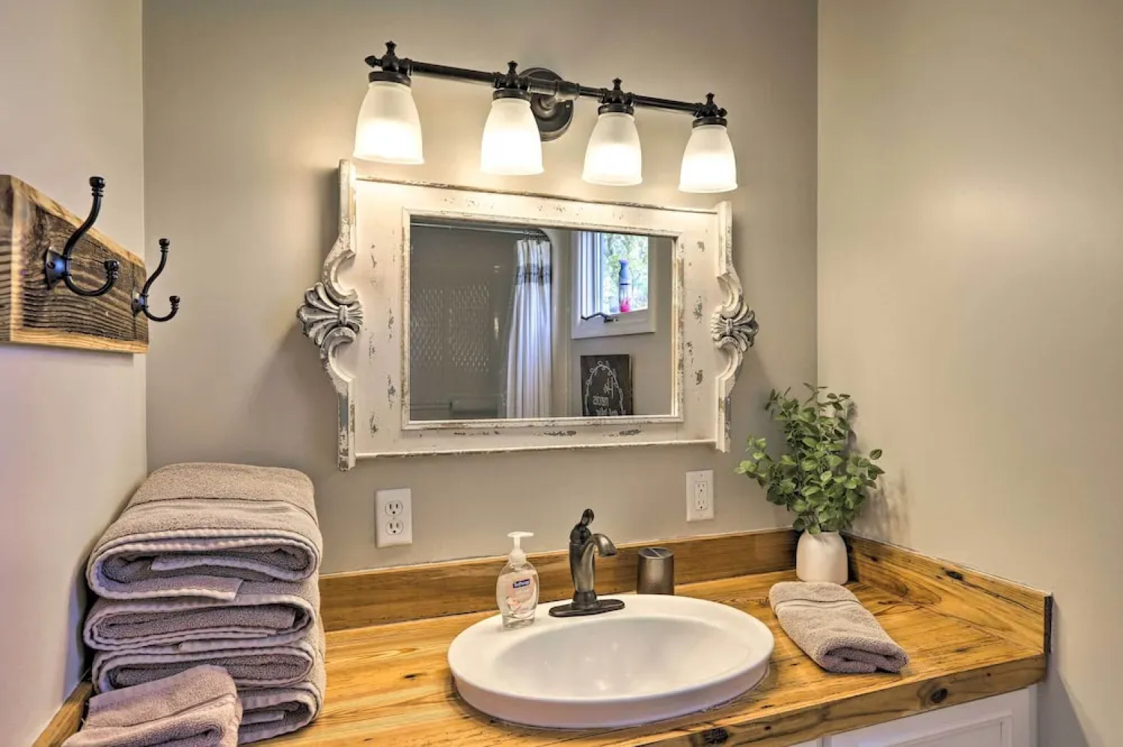 Pine Mountain Valley House w/ Pool & Grill!