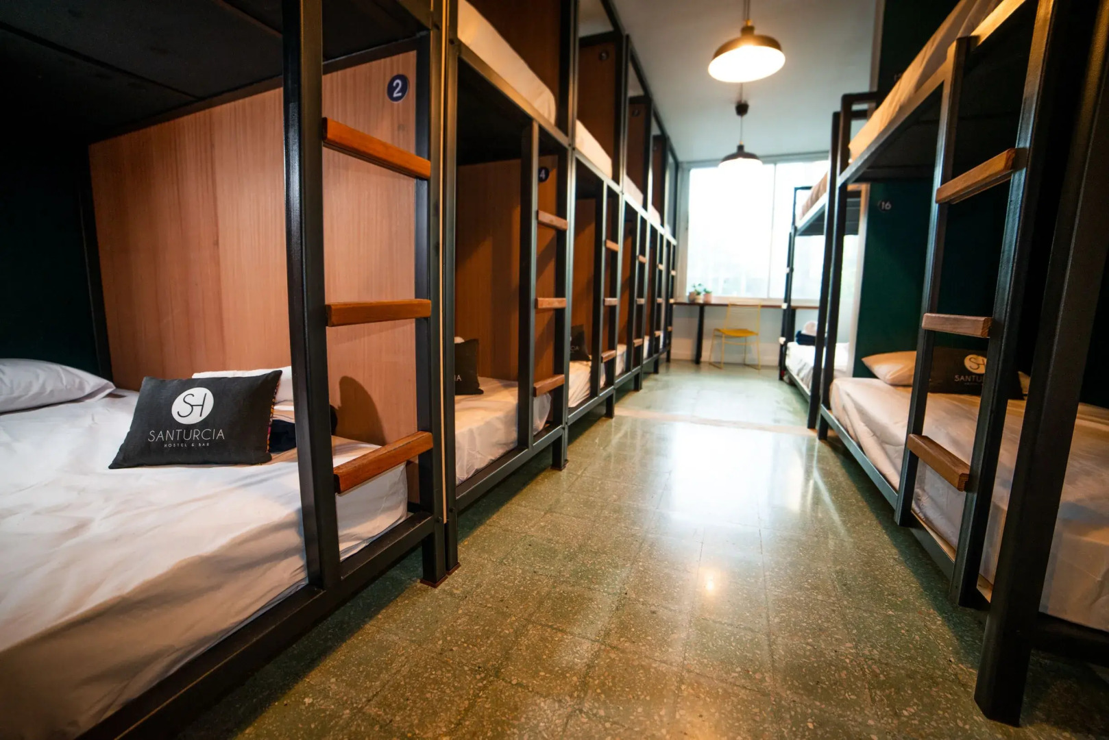 Santurcia Hostel & Bar