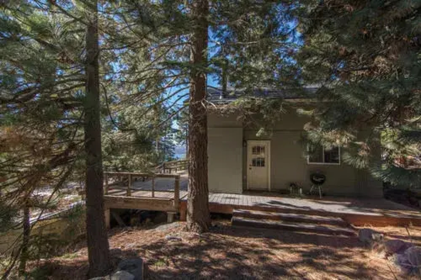 RedAwning Sierra Getaway