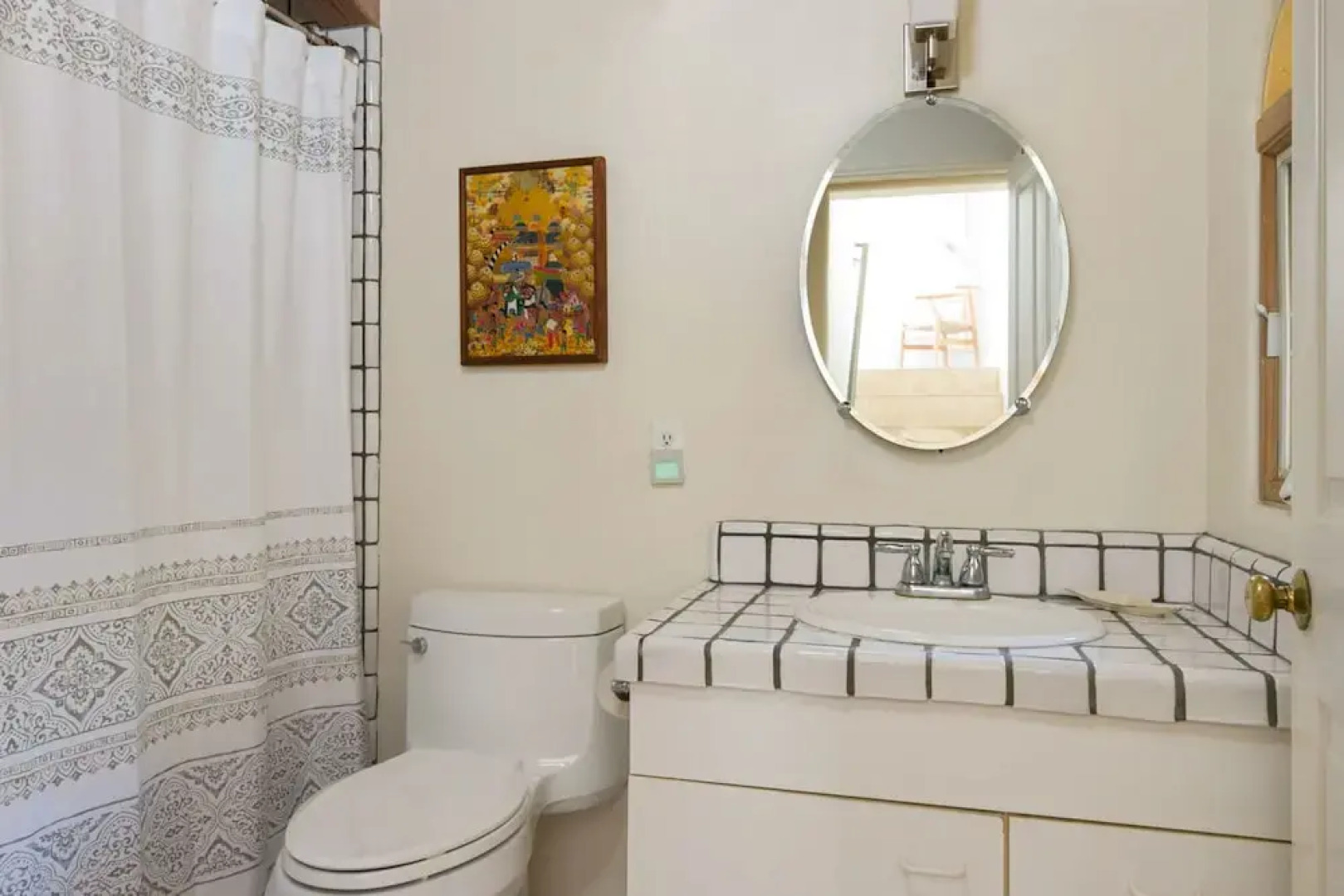 Lush Mountain Drive Home 3 Bedrooms 2.5 Bathrooms Home