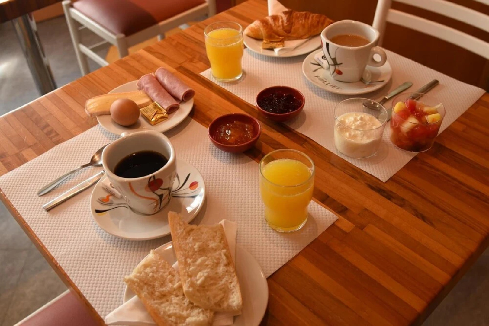 Hotel Continental - Contact Hotel