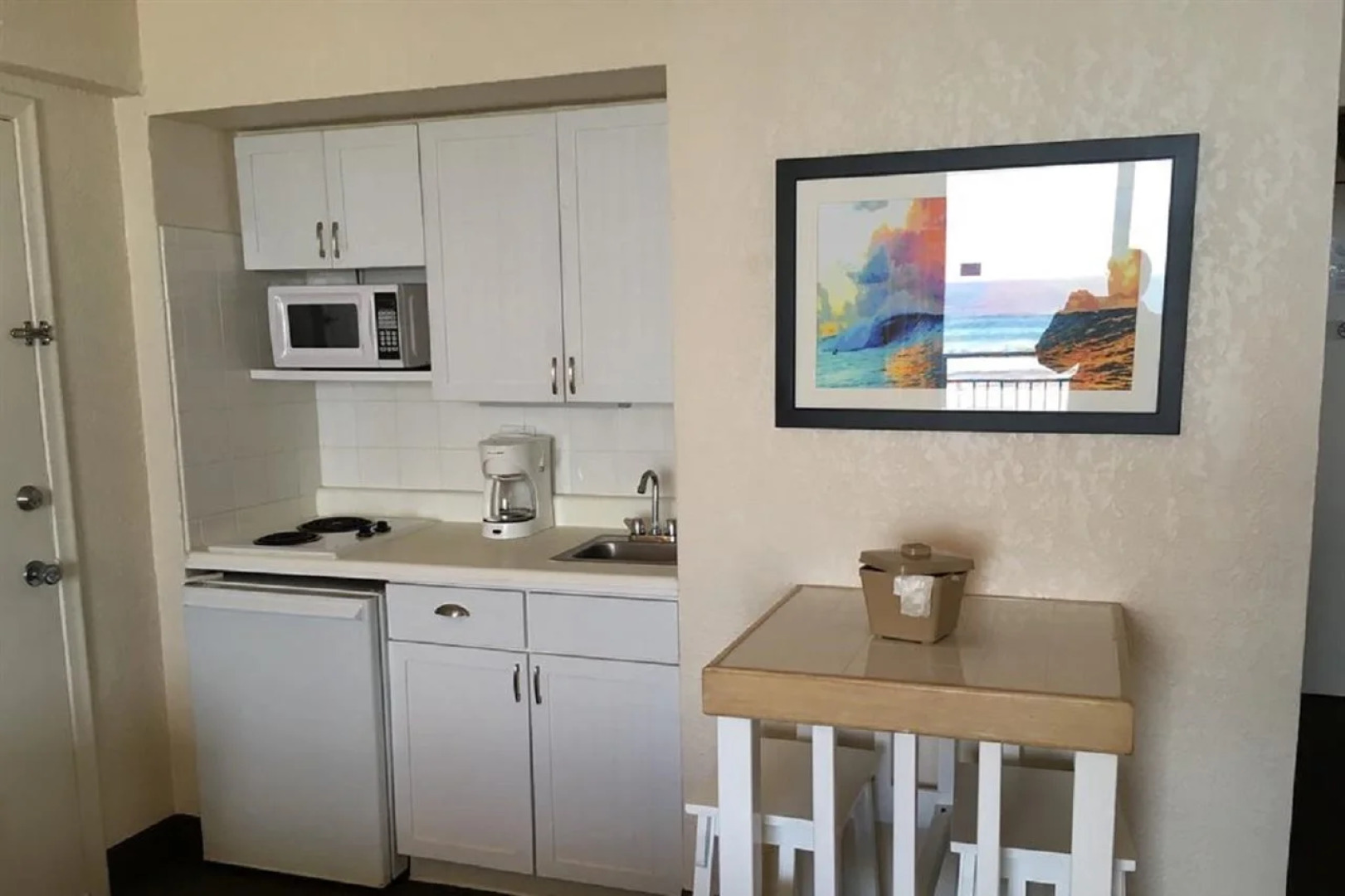 Hawaiian Inn Beach Resort