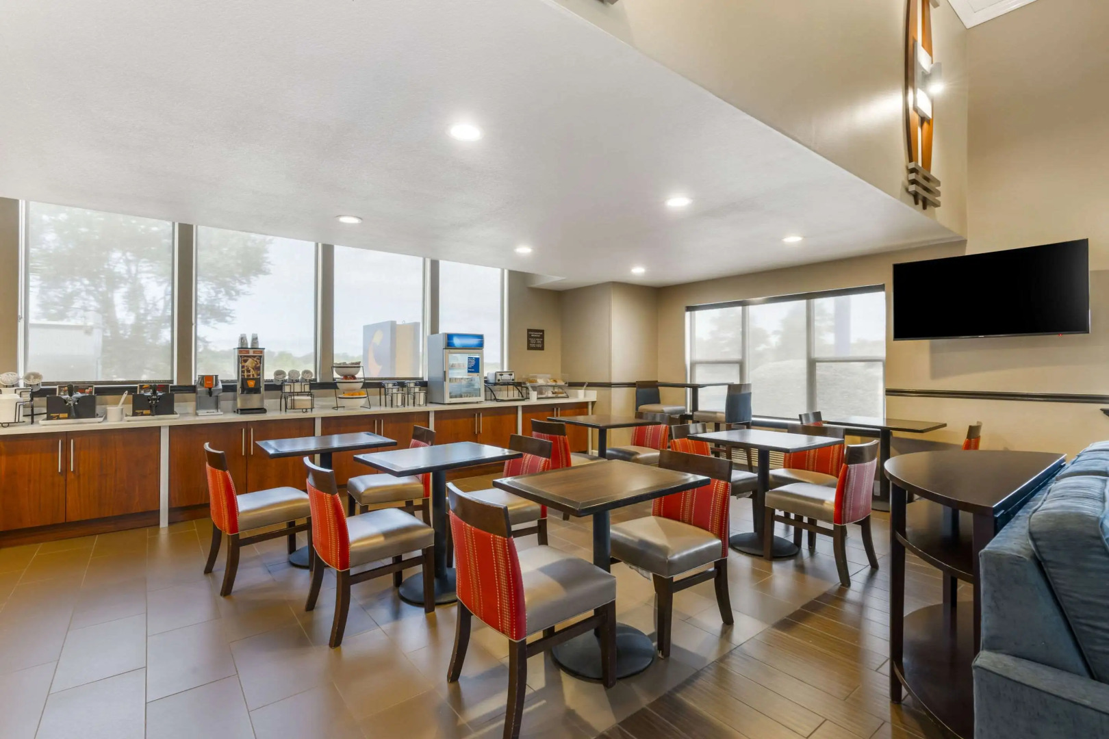 Comfort Inn & Suites Redwood Country