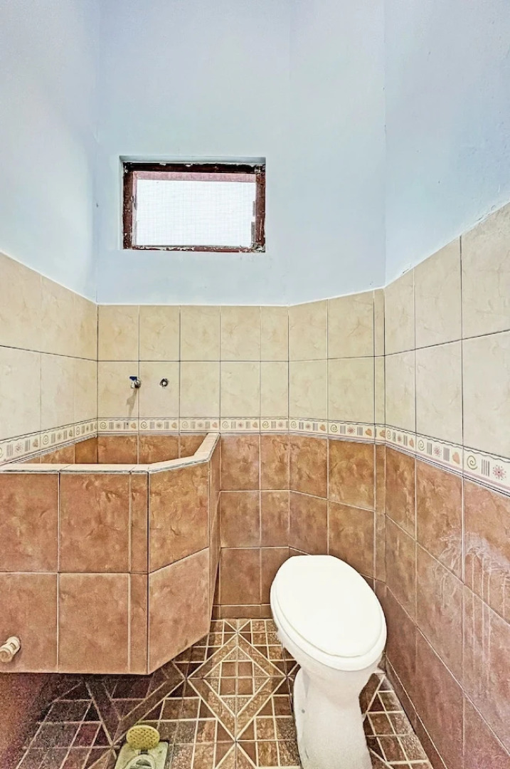 OYO 93422 Villa Tirto