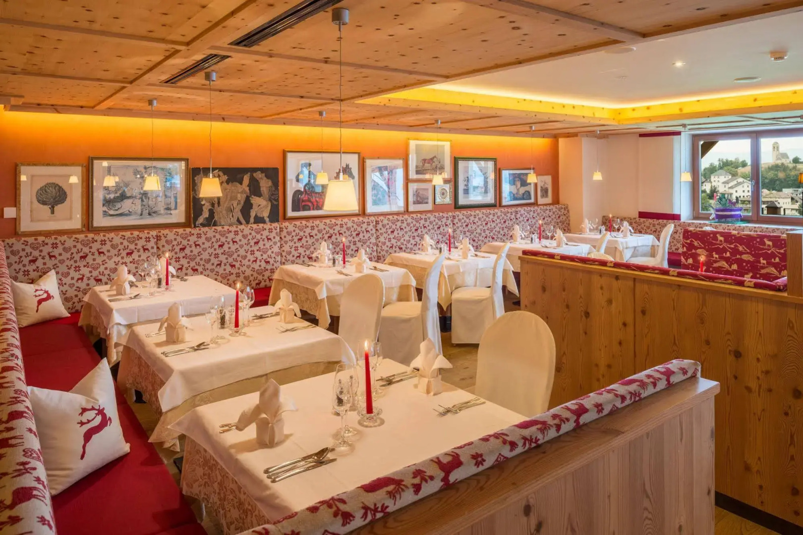 Hotel Emmy - five elements