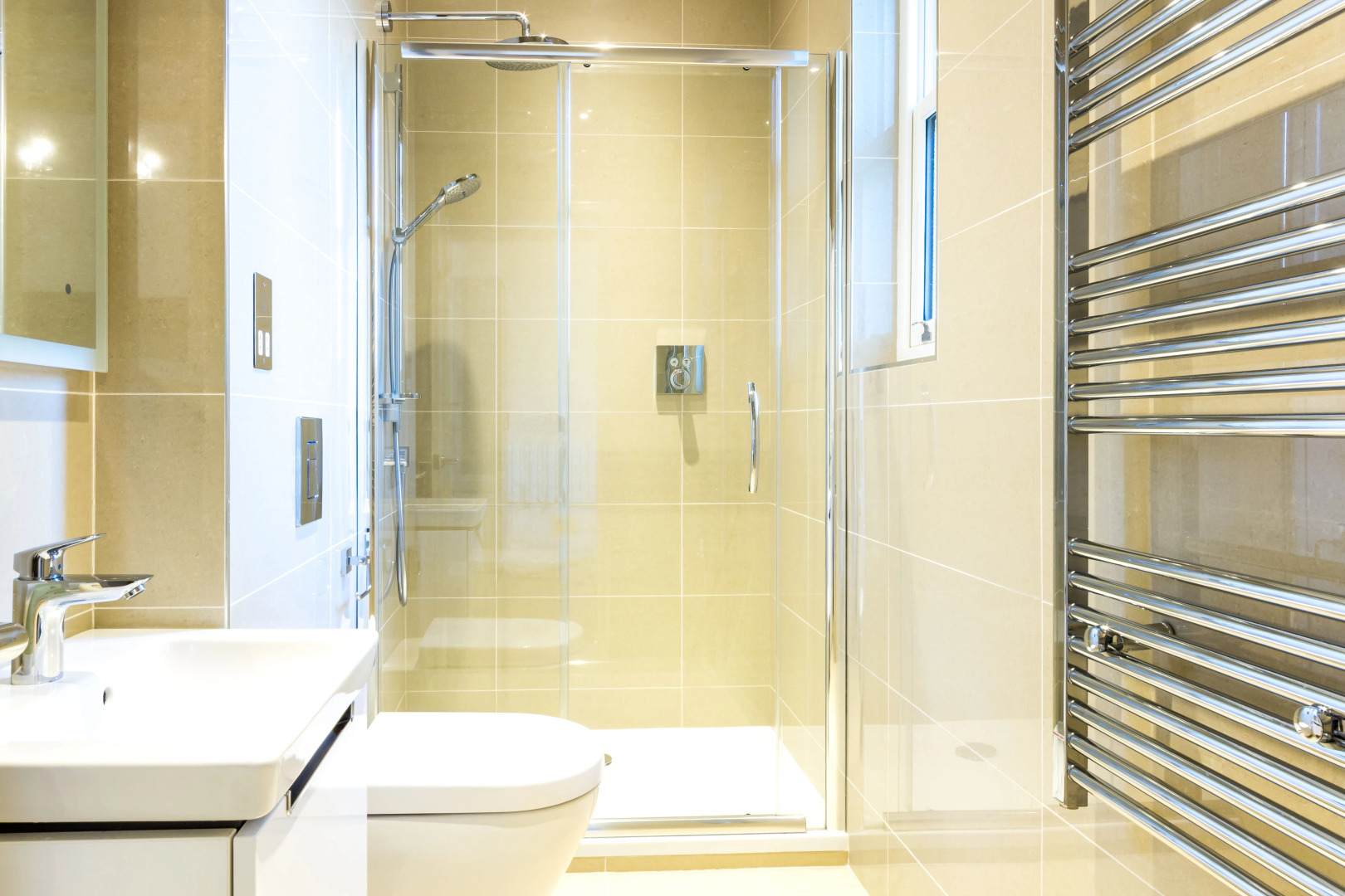 White Hart Hotel & Apartments