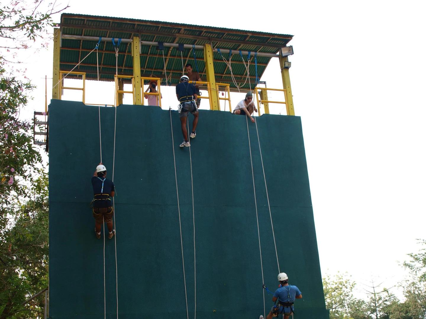 Kaengkrachan Riverside Resort And Camping