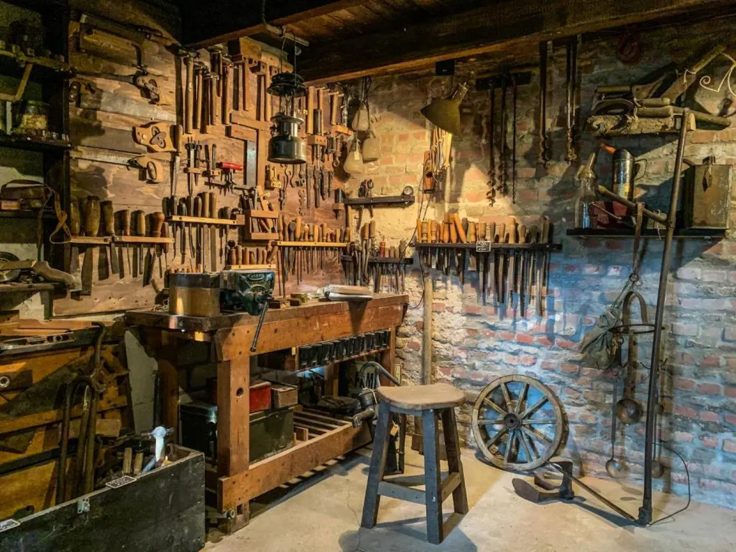 B&B Wood, Food & More