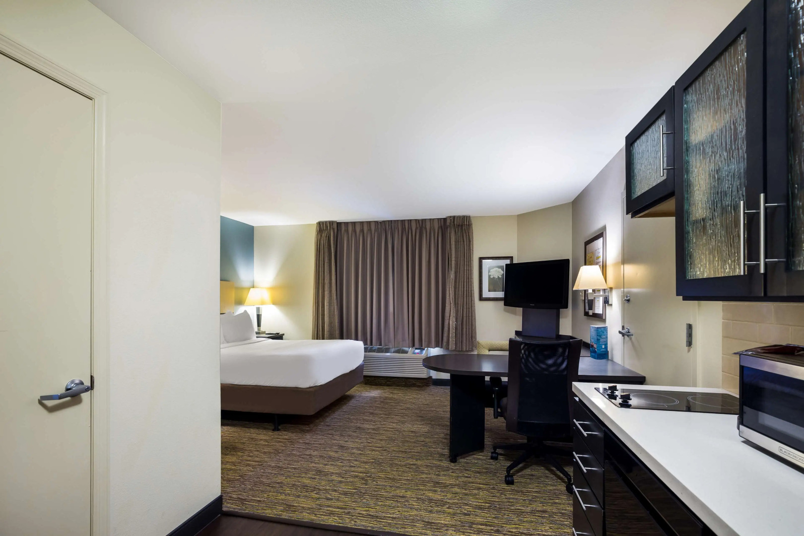 Sonesta Simply Suites  St Louis Earth City